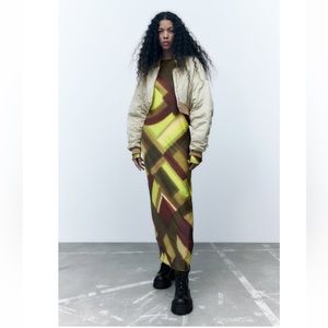 ZARA NWT SATIN CROPPED BOMBER 🦋